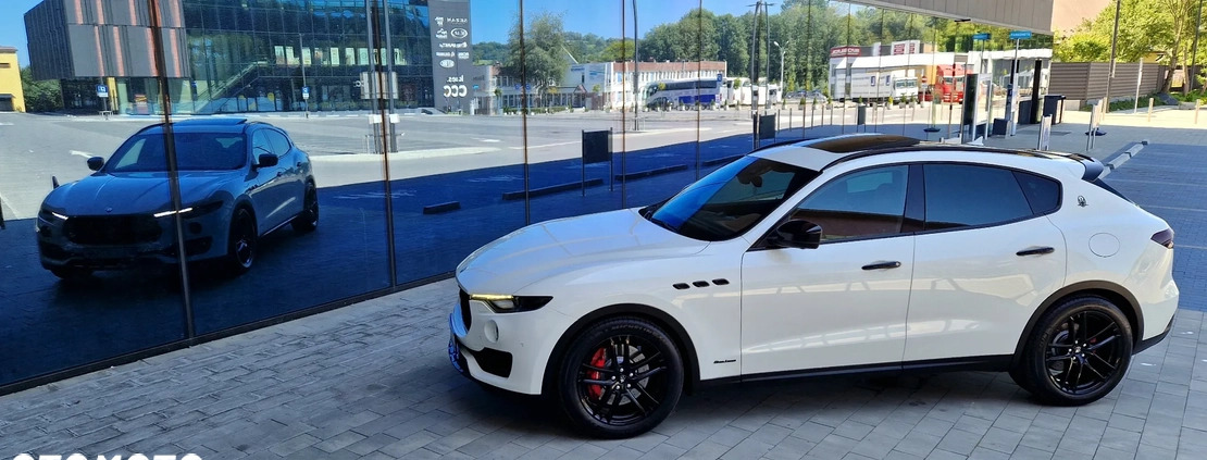 Maserati Levante cena 245000 przebieg: 61800, rok produkcji 2018 z Limanowa małe 466